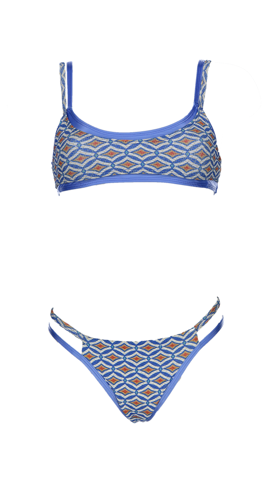 Bikini Echo In Levitating