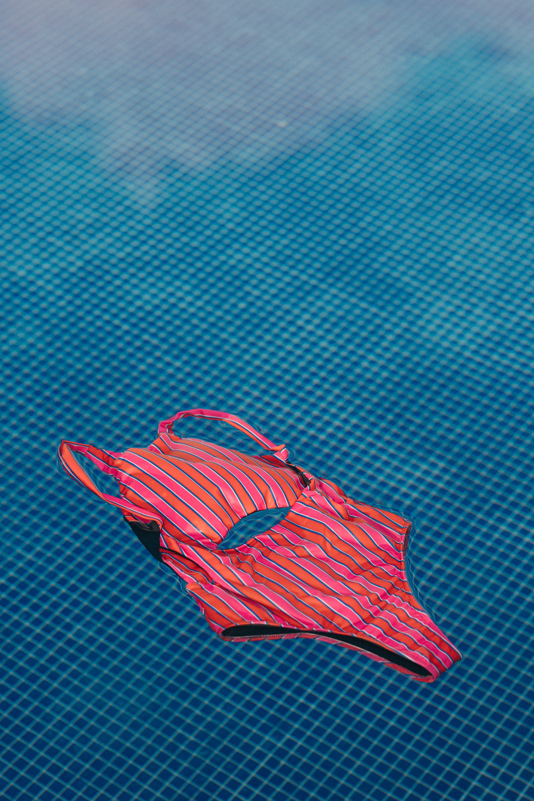 One Piece Comporta Riscas Rosa