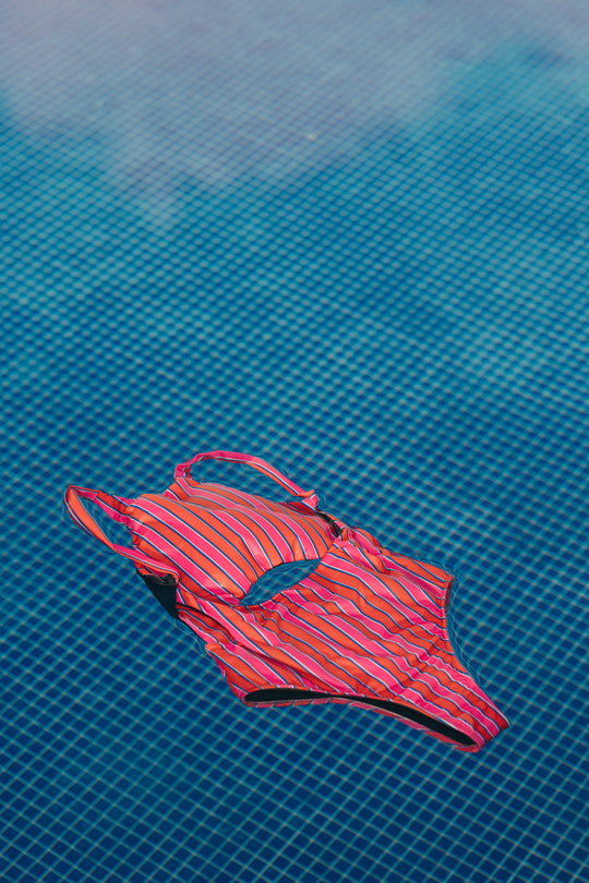 One Piece Comporta Riscas Rosa