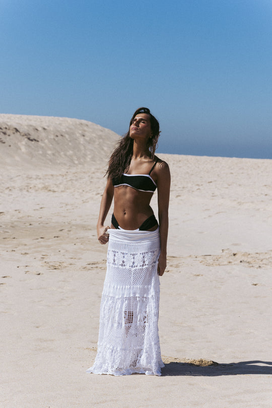 Bikini Clave in Díos es un Stalker