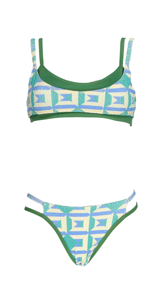 Bikini Fantasia in Paredão